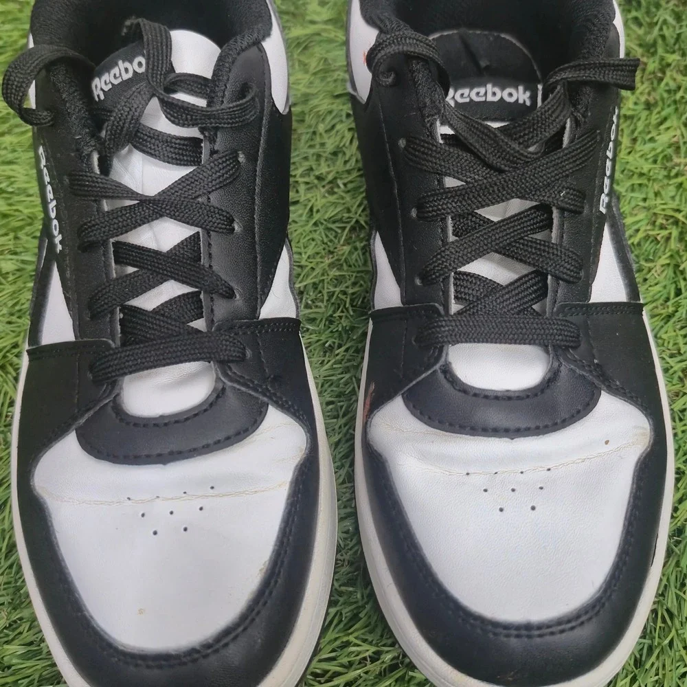 Reebok Royal Complete Kids Size 4 Black White Colorblock Low‎ Top Sneakers